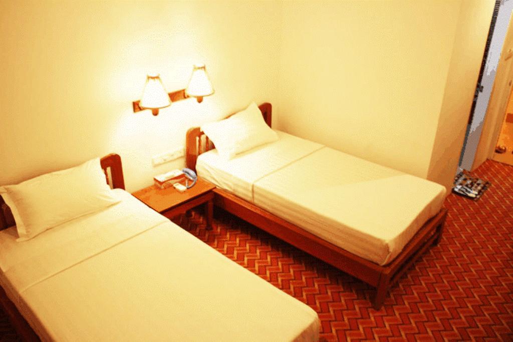 Raza Gyo Hotel Bagan Quarto foto